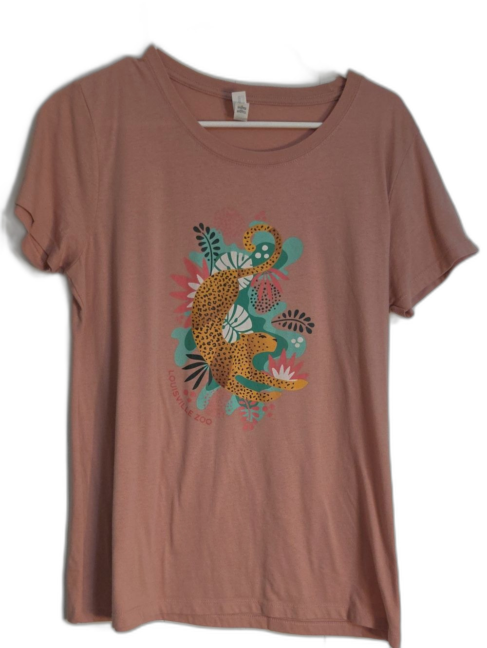 Women’s Dusty Rose Short Sleeve Tee Louisville Zoo with Leopard